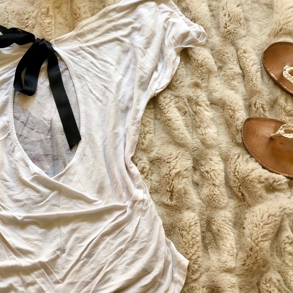 Gorgeous floral Guess shirt with bow - Picture 3 of 7